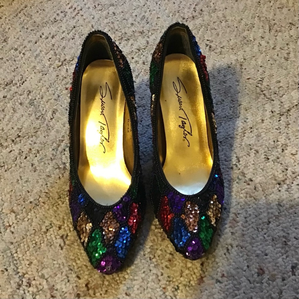 Black and Blue Heels with Classic Rounded Toe